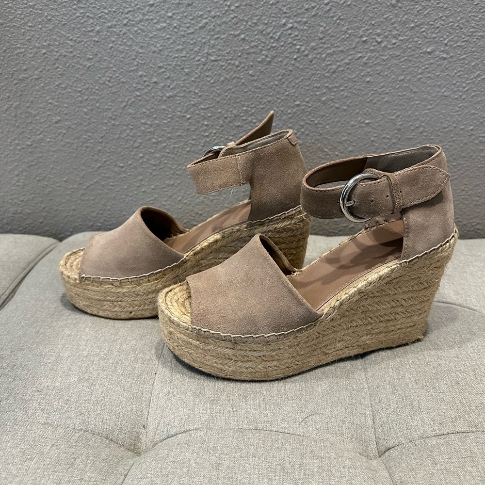 Gently worn Marc Fisher espadrille wedge - Picture 4 of 4